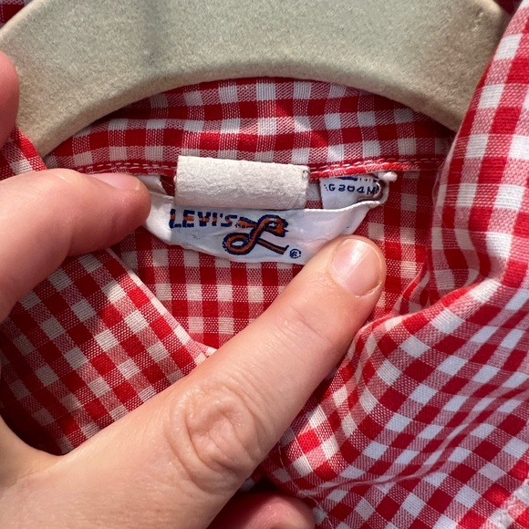 True vintage Levi’s women’s red gingham button up short sleeved top - Picture 6 of 11